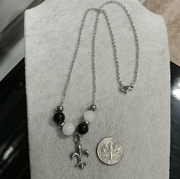 Fleur De Lis Onyx Jade Bead Necklace Natural Gemstone Stainless-Steel 17.5" - Picture 14 of 16